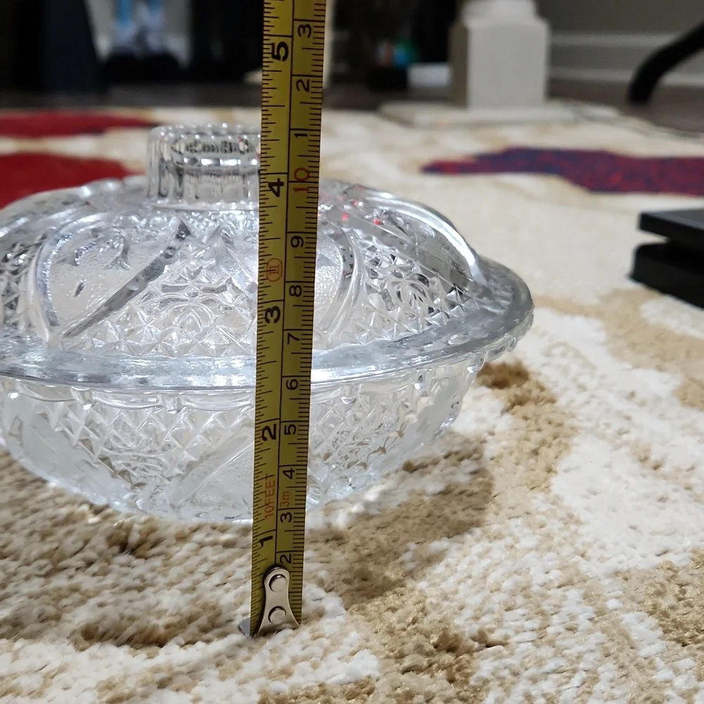 Vintage Pasari Indonesia KIG Pressed Glass Hearts Bows Bowl With Lid Collectible